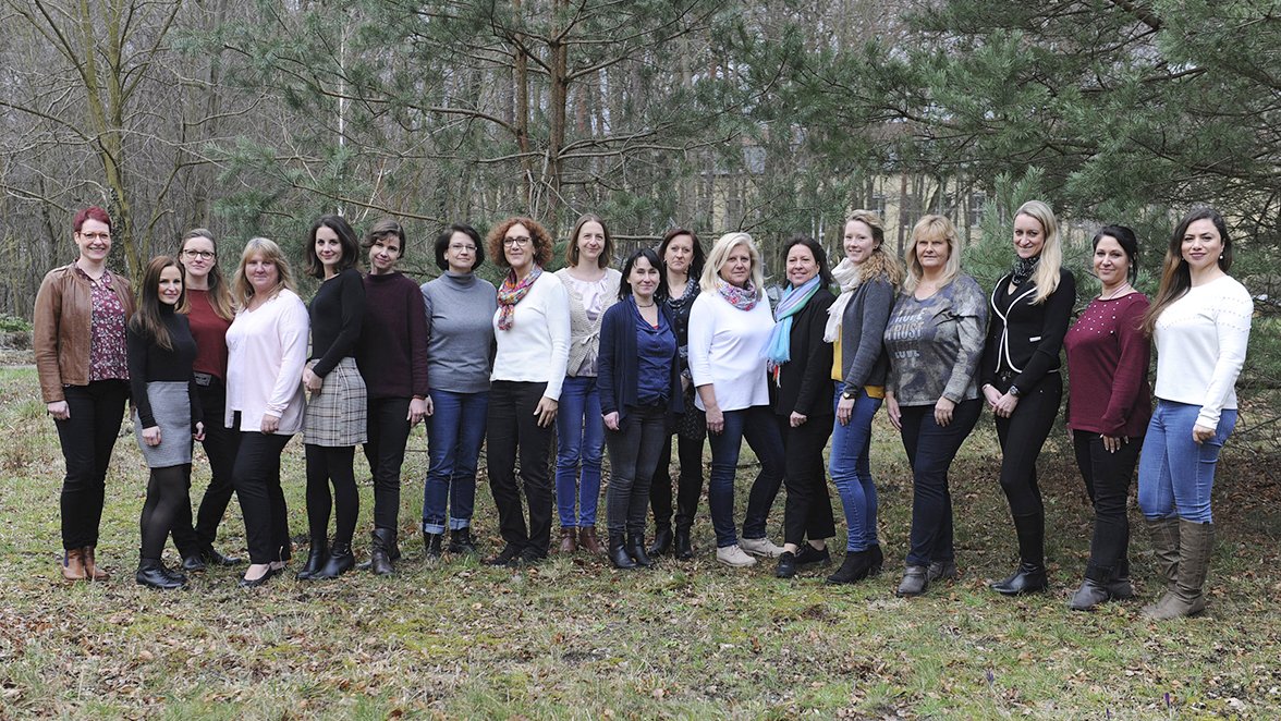 Gruppenbild Bueromanagement Mitarbeiter Havelhoehe
